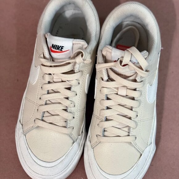 Nike WMNS Court Legacy Lift Pearl White / Beige Platform Sneakers DM7590-200 - Picture 3 of 7